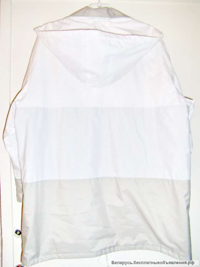 Куртка светлая с капюшоном, удлиненная, новая, р.52-54