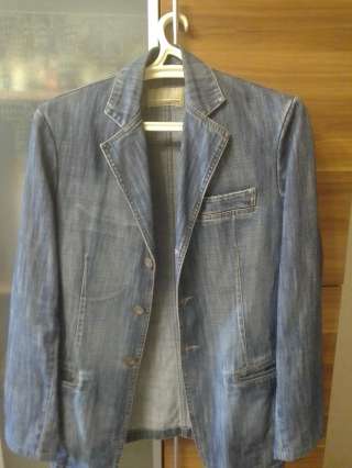 Джинсовый пиджак