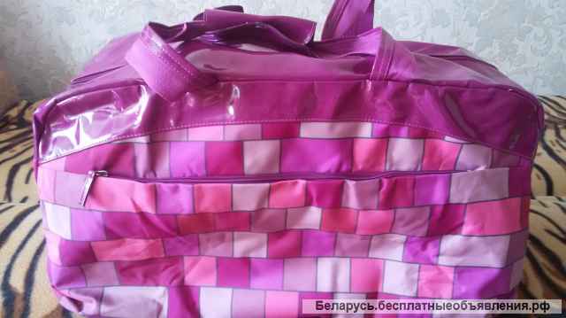 Сумка дорожная, яркая и стильная, б.у 1раз как новая