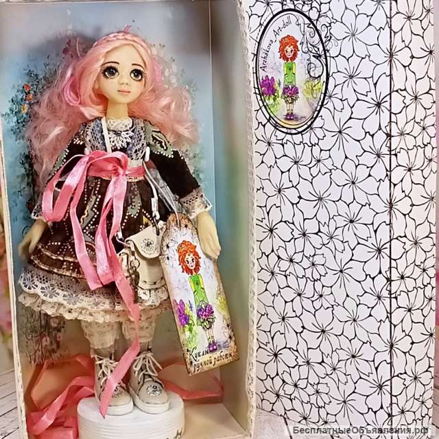 Новая кукла в упаковке