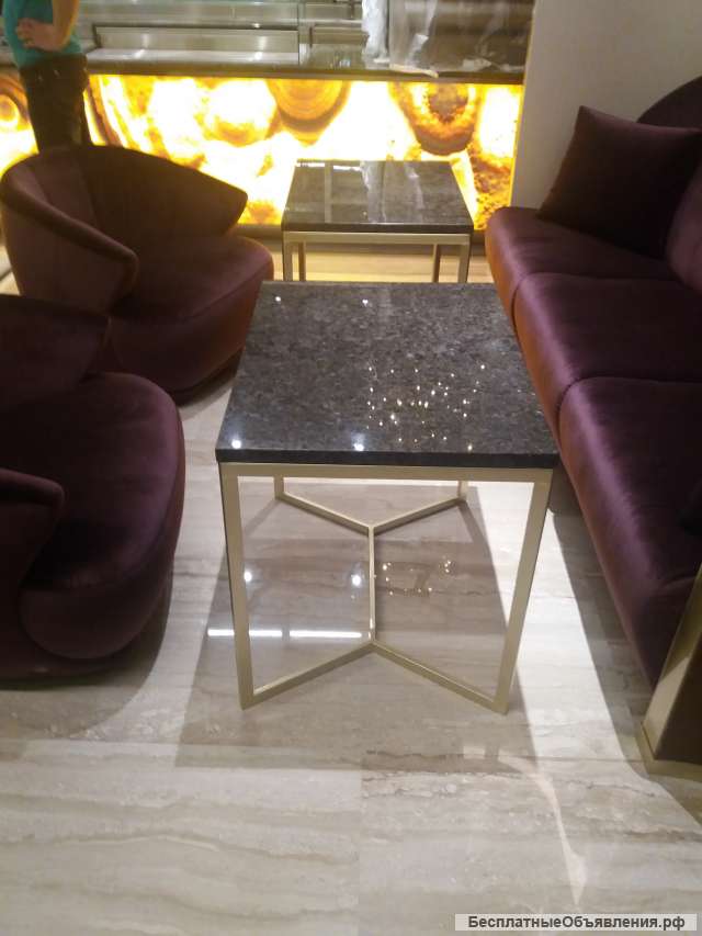 Стол с каменной столешницей