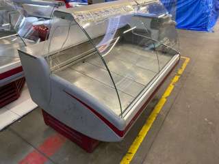 Холодильная витрина в Москве