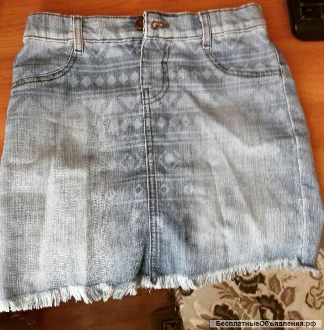 Светло джинсовую юбку