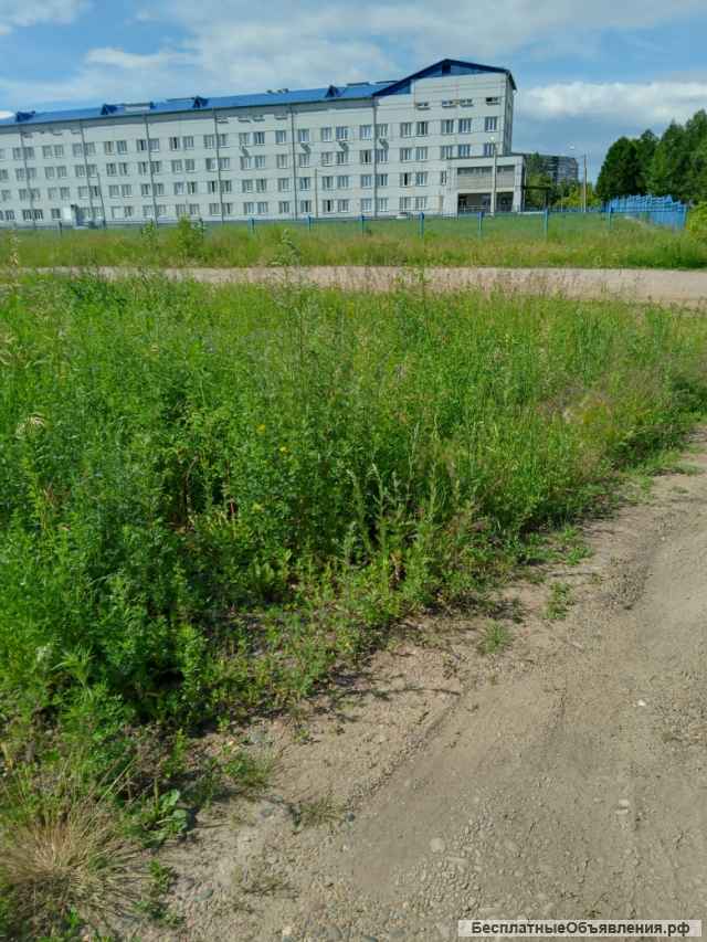 В мкр Солнечный г. Красноярска (около роддома) - Продается право аренды земельный участок площадью