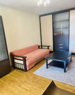 Сдаю 1к.кв. пер. Семашко 4/5кирп. 33м. ремонт
