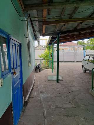 897 Продаю дом из 6 комнат в г. Новошахтинске