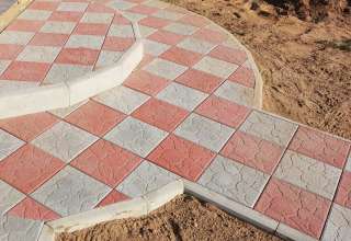 Укладка тротуарной плитки установка бордюров