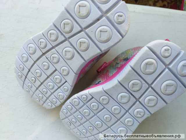 Кроссовки на девочку, р.21, б.у