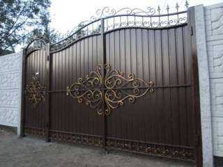 Монтаж заборов, Садовые Палисадники, Ворота в Тюмени: кованые, из профнастила