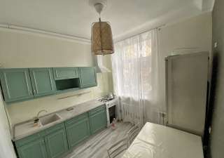 Сдаю 2к.кв. пер. Газетный 1/5кирп. 61м. ремонт