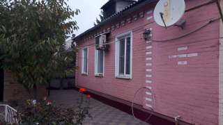 2010 кирпичный дом из 4 комнат в г. Новошахтинске