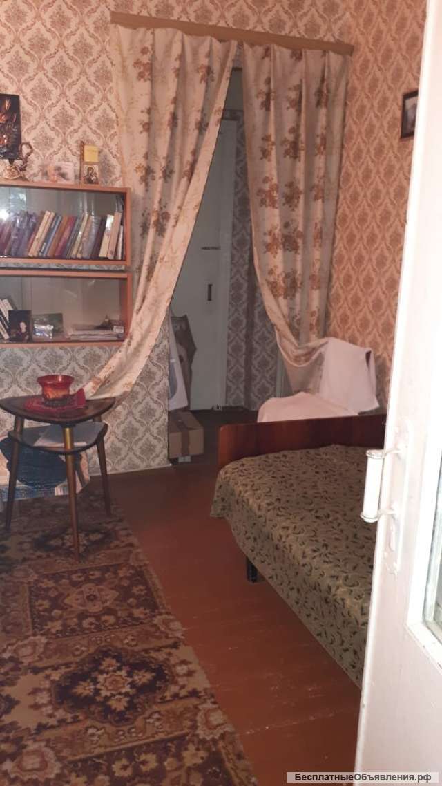 2002 3-х комн. квартиру в г. Новошахтинске