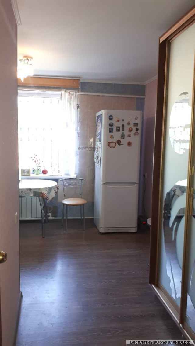 296 1 комнатную квартиру, г. Новошахтинск