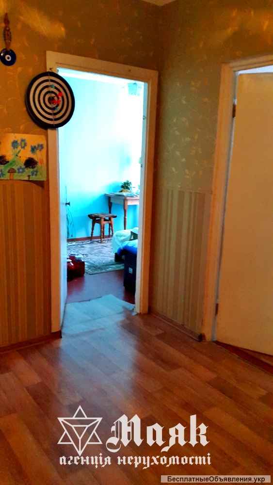 3.2.9 на Фастовской. Квадратный холл.