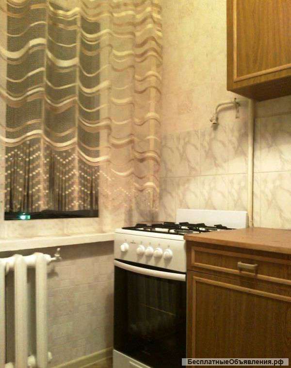 Сдаю 1 к.кв. .Бульвар Комарова 5/9п. 25м