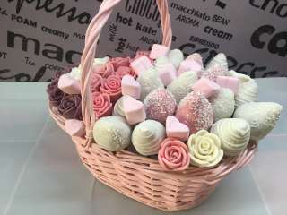 Клубника в шоколаде, бананы в шоколаде, шоколадные розы, кейк - попсы