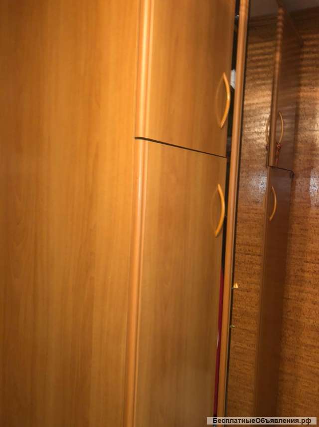 Шкаф из ореха