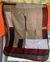 Плед с прорезями для рук