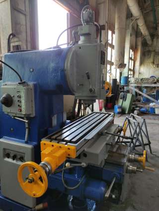 Фрезерный станок 6Р12