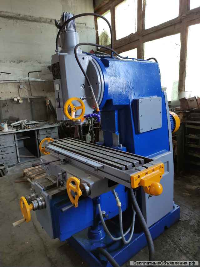 Фрезерный станок 6Р12