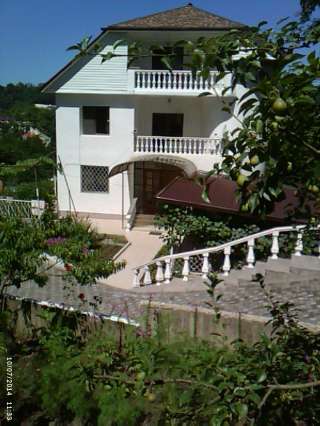 Дом 400 м2., земли 10 сот.