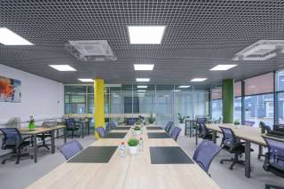 Огромный офис на 48 рабочих мест