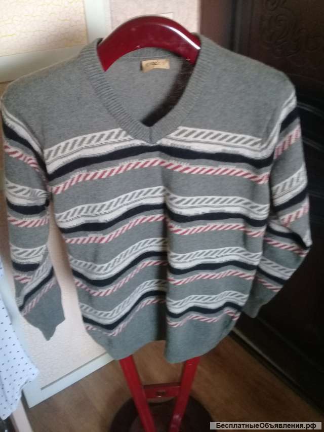 Новый шерстяной турецкий свитер