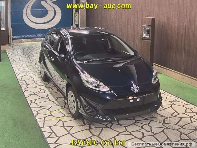 Хэтчбек гибрид Toyota Aqua кузов NHP10 2-й рестайлинг модификация S Style Black гв 2018