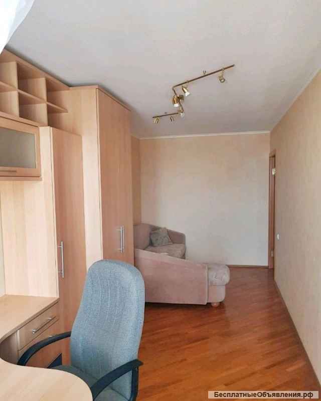 Сдаю 2к.кв. пр. Чехова 13/14кирп. 60м. ремонт