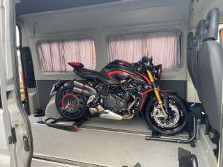 Мотоэвакуатор, мотоэвакуация в Москве, перевозка мотоциклов, Перевозка мототехники, перевозка квадро