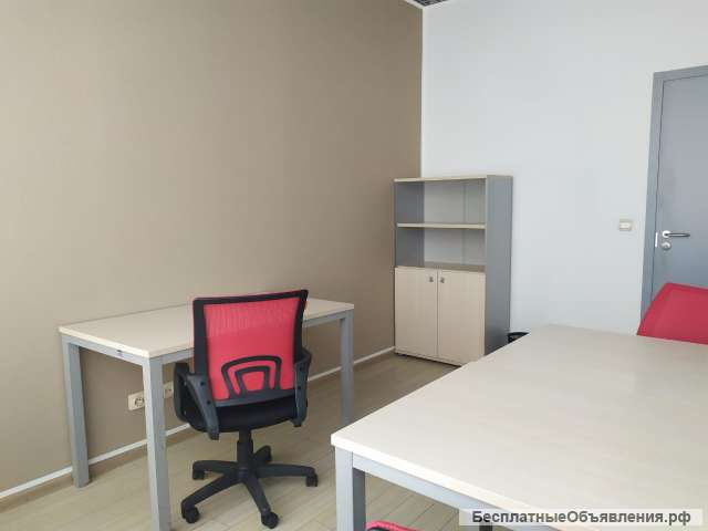 Готовые полностью оборудованные рабочие места в офисе на 3 рабочих места