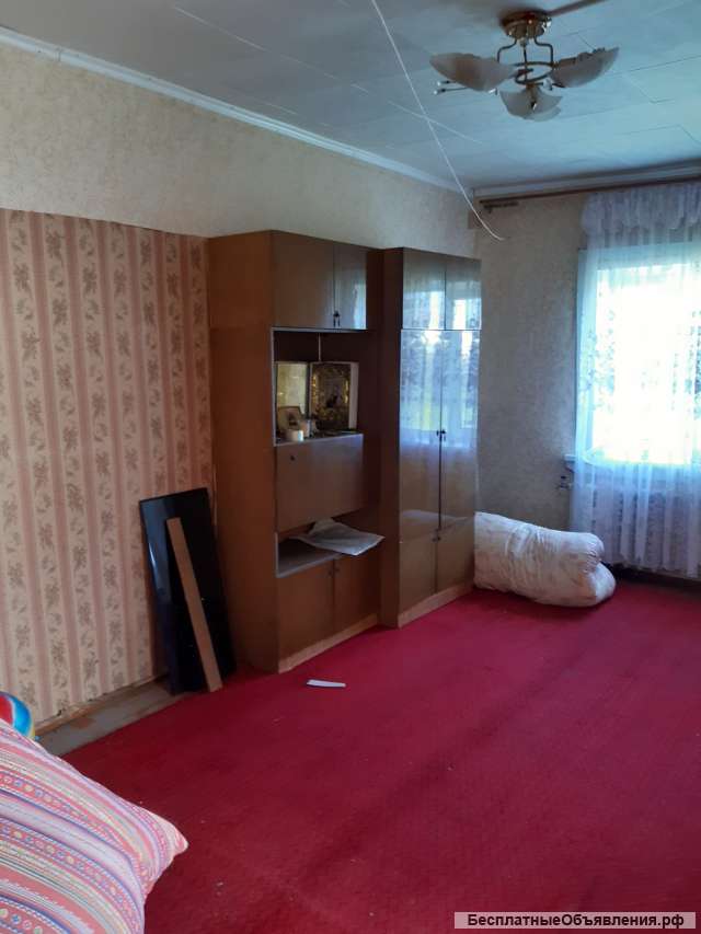 Дом (бревенчатый) в селе Богословка по ул. Садовая 17