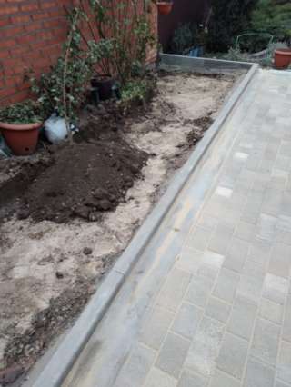 Укладка тротуарной плитки