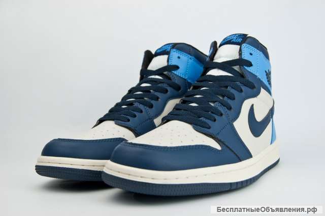 Удобные кроссовки Nike