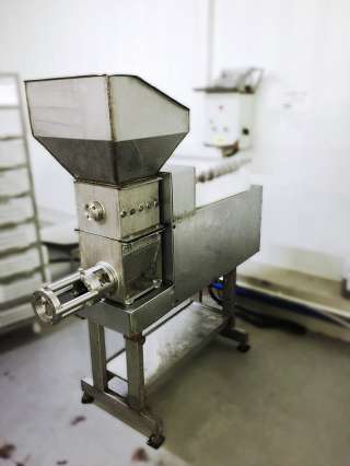 Пресс для механической обвалки У-500/8-18,5М (Уникон)