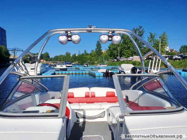 Катер BRP Sea-Doo Challenger 230 Wake с прицепом