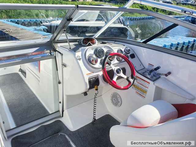 Катер BRP Sea-Doo Challenger 230 Wake с прицепом