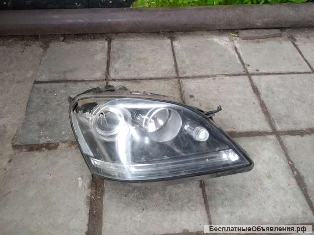 Фара правая для Мерседес Бенц МЛ 164. Mercedes Benz ML 164.