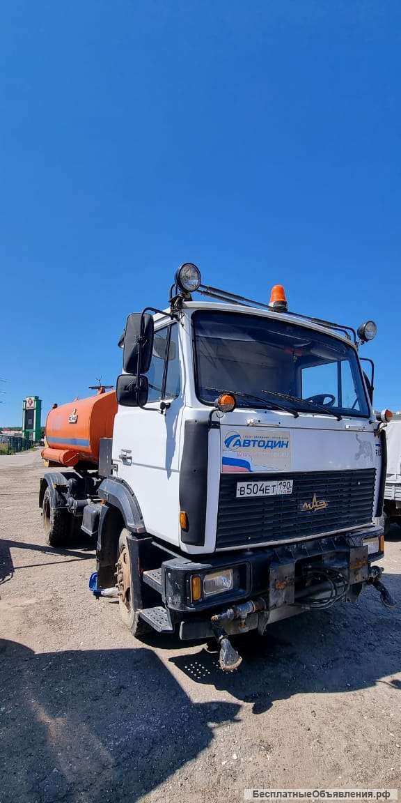 Поливомоечную машину КО-713