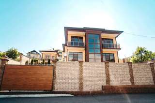 Дом 250 кв. м на участке 5 соток в Сочи