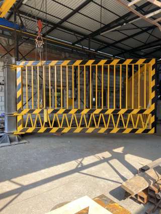 Ворота противотаранные, ударопрочные (автомобильные, железнодорожные в ассортименте)