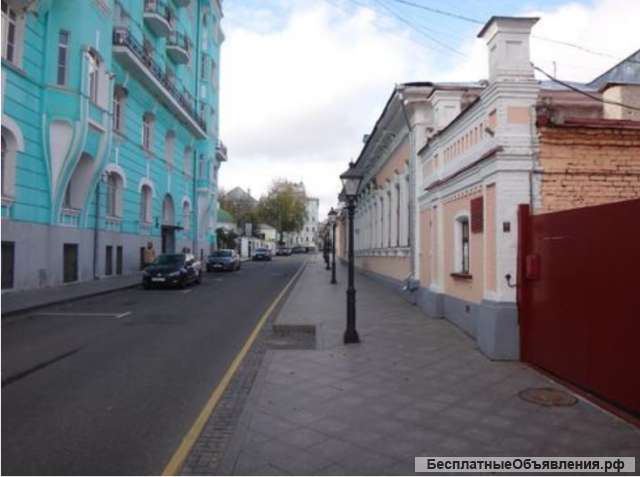 Земельно-имущественный комплекс 0.3 Га г. Москва