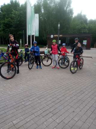 Спортивная школа по триатлону купит недорого или примет в дар спортинвентарь