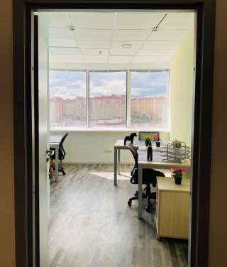 Сдается офис 1018, 24,4 квм на 4 рабочих места. Полностью готов к работе.