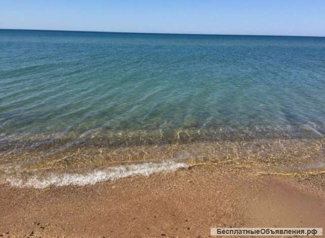 Участок земли у моря