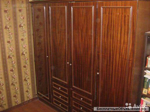 Шкаф платяной ДЕРЕВО+ДСП