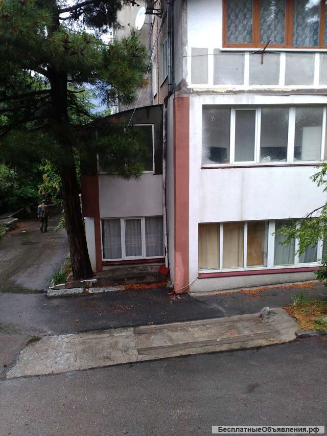 Крым г Ялта мини гостиница 2 этажа ул Свердлова 89