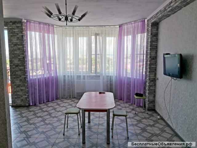 Собственник сдаст на длительный срок квартиру 50 м2 на 1-й линии в Центре