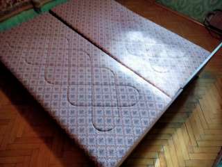 Две кровати