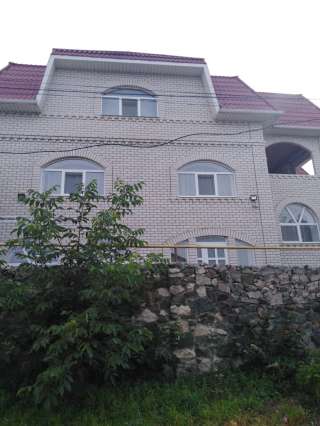 Большой красивый дом